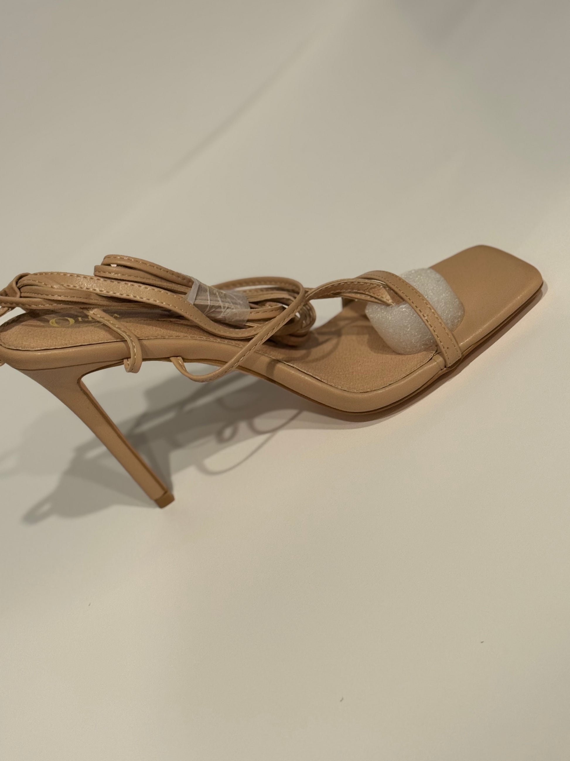 tan heel