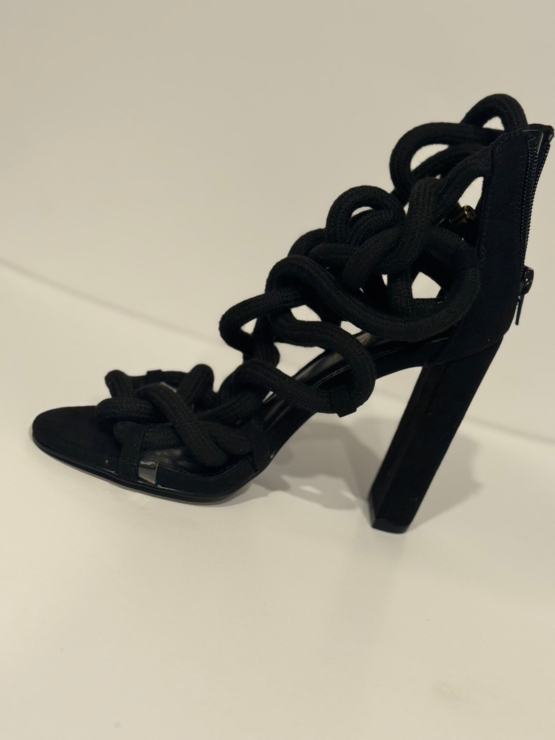 black rope heel